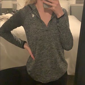 Under Armour pullover